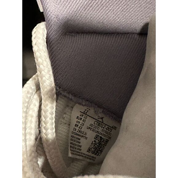 Air Jordan 11 'Cool Grey' Sz.11 (M) 2021 - Picture 8 of 8